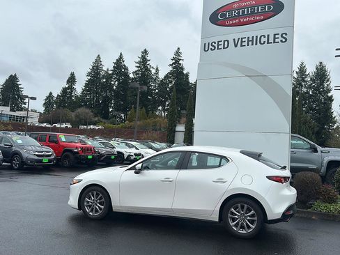 Used 2022 MAZDA MAZDA3 s image 3