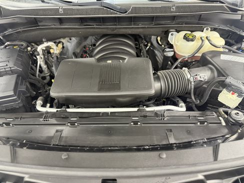 Used 2021 Chevrolet Suburban Premier w/ Premium Package image 30