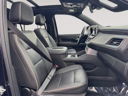 Used 2023 GMC Yukon XL SLT image 15