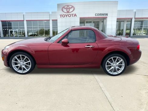 Used 2011 MAZDA MX-5 Miata Grand Touring w/ Premium Pkg RWD image 2