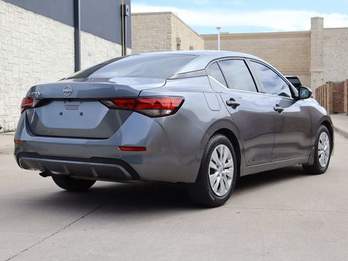 Used 2024 Nissan Sentra S FWD image 3