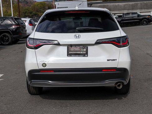 Used 2025 Honda HR-V Sport image 5