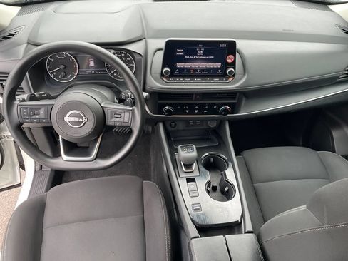 Used 2024 Nissan Rogue S FWD image 15