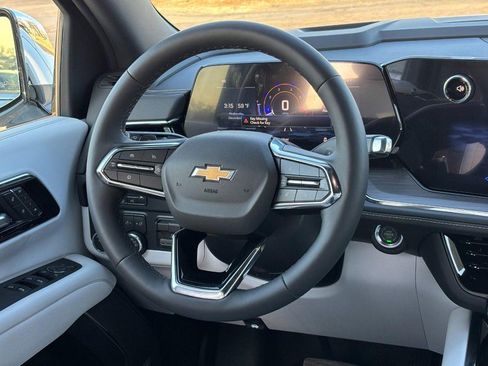 New 2026 Chevrolet Suburban Premier image 8