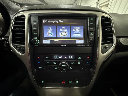 Used 2013 Jeep Grand Cherokee Laredo image 34