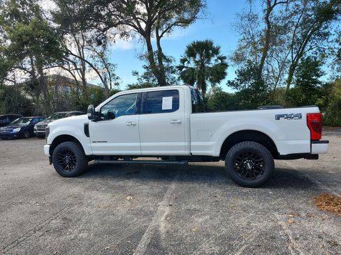 Used 2022 Ford F250 Lariat w/ Black Appearance Package image 2