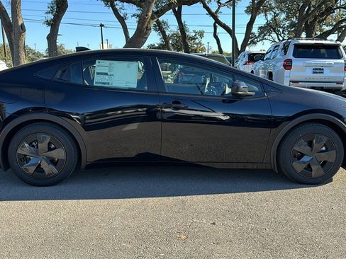 New 2026 Toyota Prius SE image 10
