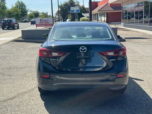 Used 2017 MAZDA MAZDA3 Sport w/ Preferred Equipment Package image 5