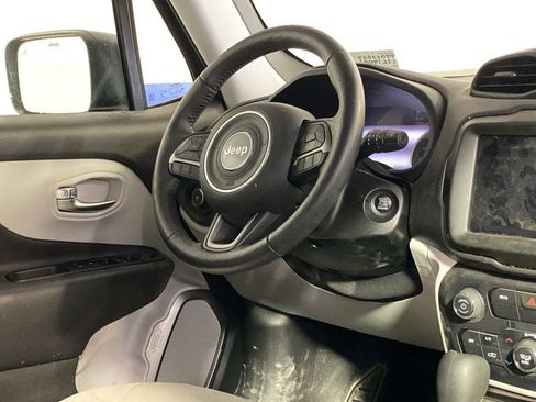 Used 2022 Jeep Renegade Latitude w/ Convenience Group AWD/4WD image 10