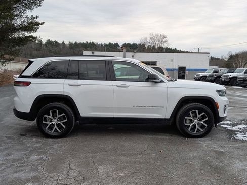 Certified 2024 Jeep Grand Cherokee Limited AWD/4WD image 5