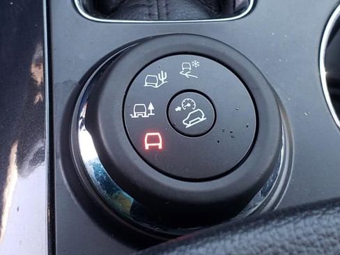 Used 2018 Ford Explorer Limited w/ Equipment Group 301A AWD/4WD image 26