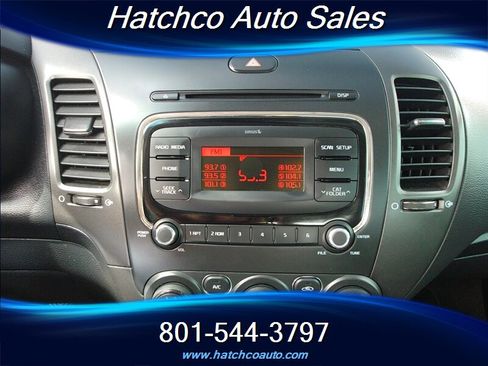 Used 2017 Kia Forte LX FWD image 17