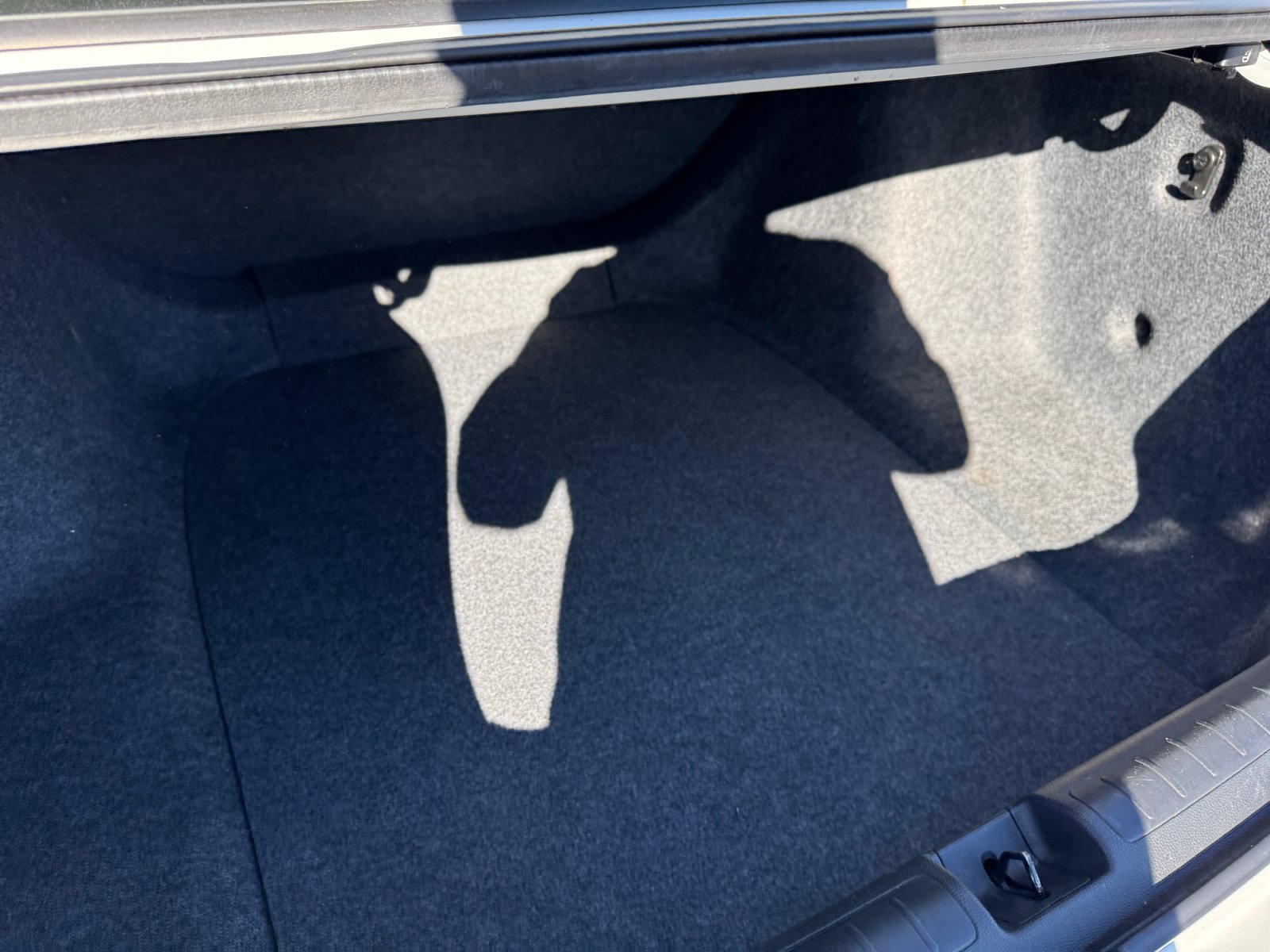 Used 2019 Honda Accord LX image 19