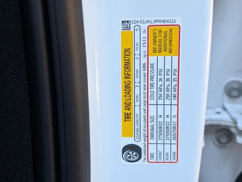 Used 2023 GMC Yukon XL Denali image 41