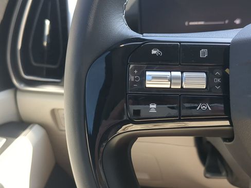 New 2026 Kia Sorento S w/ S Panoramic Sunroof Package image 21