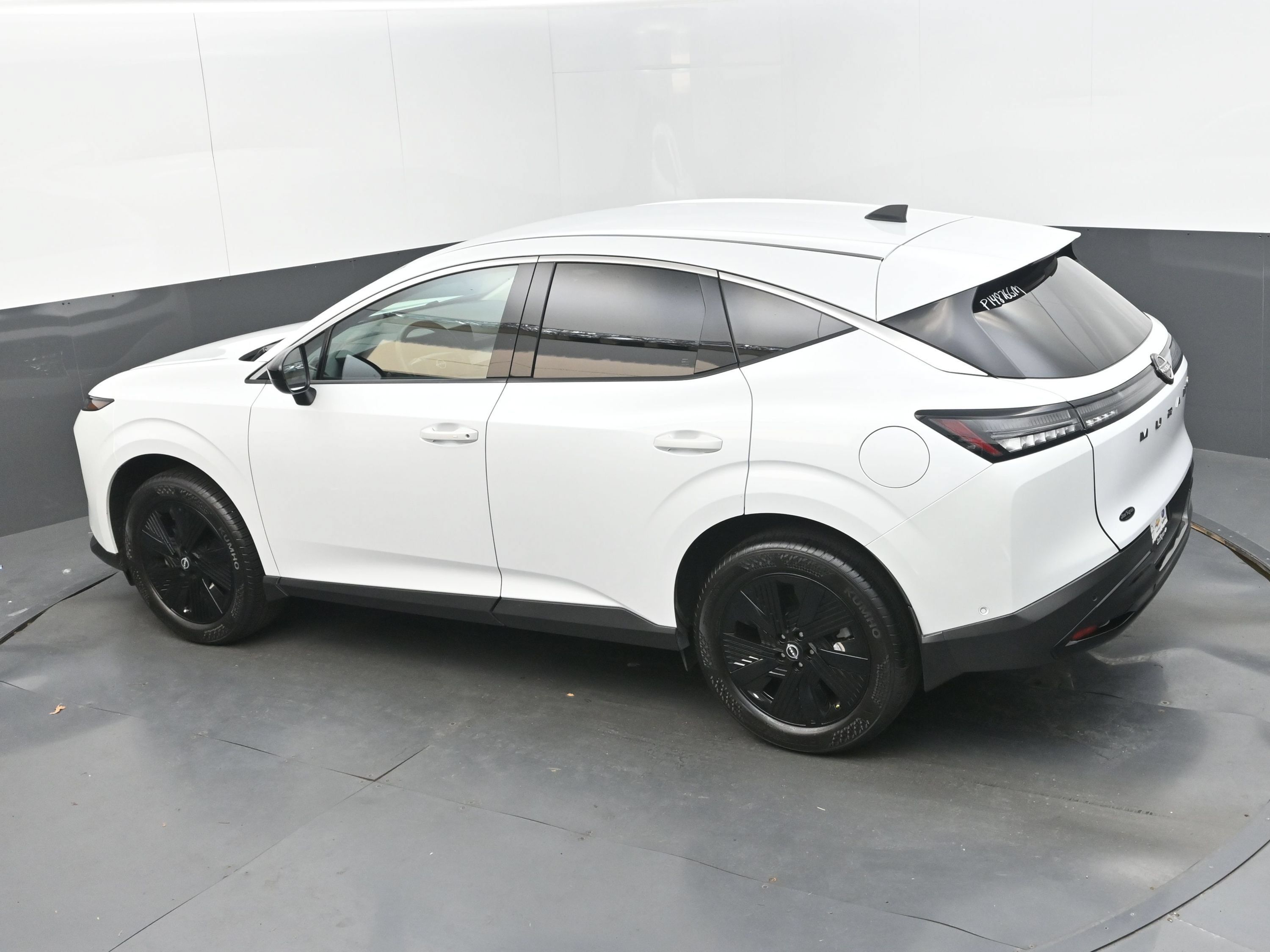 Used 2025 Nissan Murano SV FWD image 24