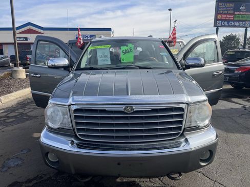 Used 2009 Chrysler Aspen Limited w/ Trailer Tow Group image 40