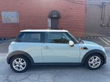 Used 2012 MINI Cooper Hardtop image 2