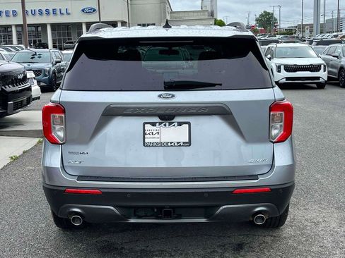 Used 2022 Ford Explorer XLT w/ Equipment Group 202A AWD/4WD image 31