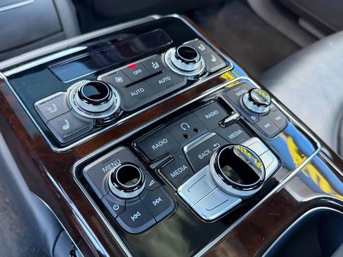 Used 2016 Audi A8 L 4.0T image 17