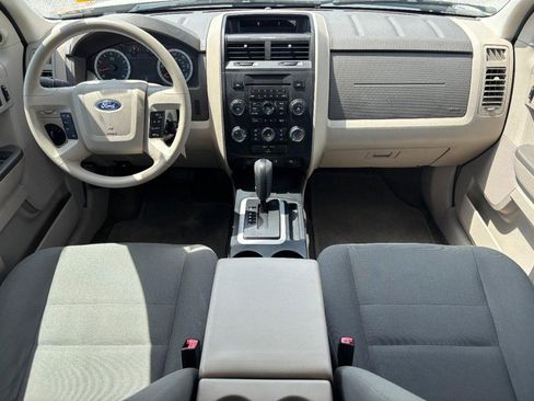 Used 2011 Ford Escape XLS w/ 101A Rapid Spec Order Code FWD image 15