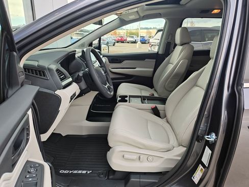 New 2026 Honda Odyssey EX-L image 9