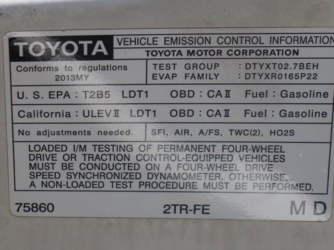 Used 2013 Toyota Tacoma Base image 12