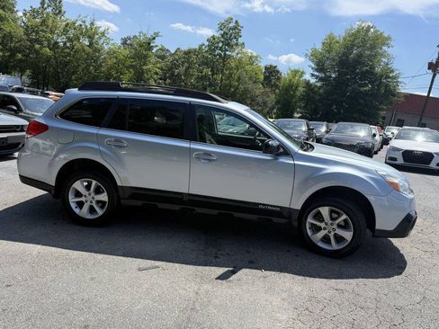 Used 2014 Subaru Outback 2.5i Premium AWD/4WD image 4