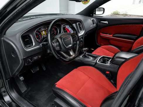 Used 2021 Dodge Charger R/T w/ Blacktop Package RWD image 3
