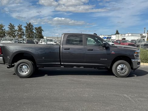 New 2027 RAM 3500 Big Horn AWD/4WD image 2