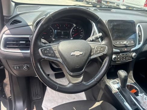 Used 2018 Chevrolet Equinox LT w/ Sun & Infotainment Package AWD/4WD image 14