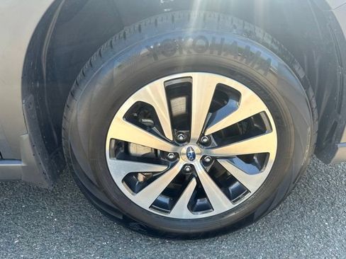 Certified 2025 Subaru Outback Premium AWD/4WD image 30