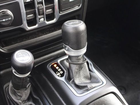 Used 2020 Jeep Wrangler Unlimited Sport S AWD/4WD image 36