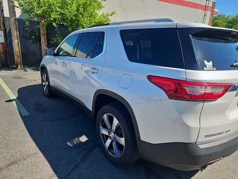 Used 2018 Chevrolet Traverse LT AWD/4WD image 7