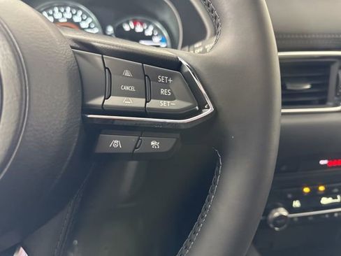 New 2025 MAZDA CX-5 Signature image 9