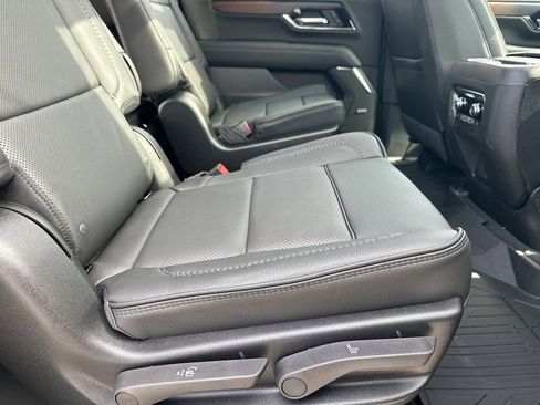 New 2026 GMC Yukon XL Denali w/ Sun & Power Step Package image 16
