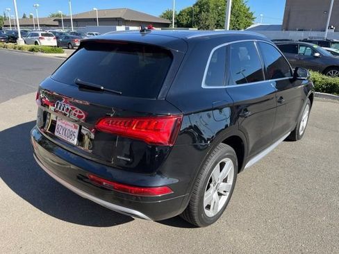 Used 2019 Audi Q5 2.0T Premium Plus w/ Premium Plus Package AWD/4WD image 5