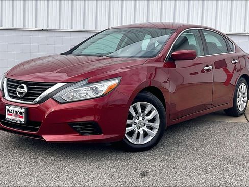 Used 2018 Nissan Altima 2.5 S w/ S Convenience Package image 2