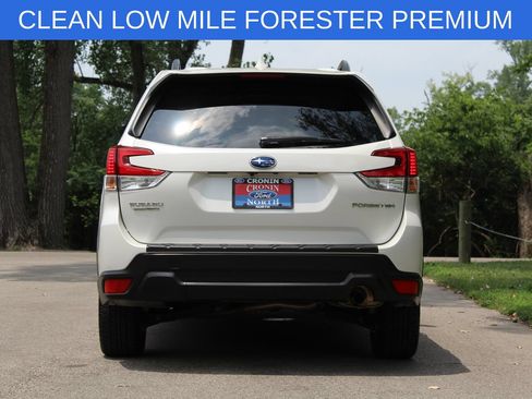 Used 2020 Subaru Forester Premium AWD/4WD image 6