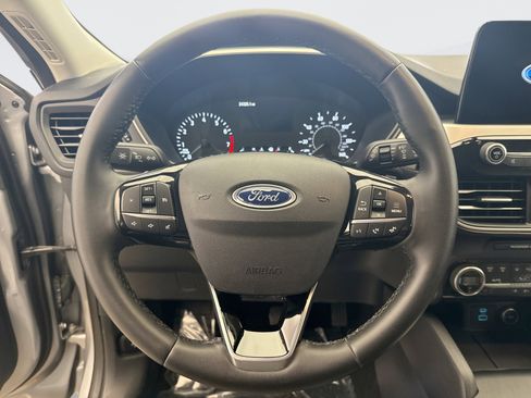 Used 2021 Ford Escape SE w/ Convenience Package image 12