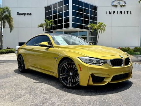 Used 2016 BMW M4 Coupe RWD image 1