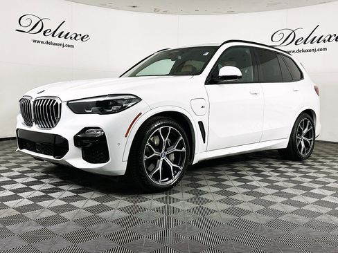 Used 2021 BMW X5 xDrive45e w/ M Sport Package image 3