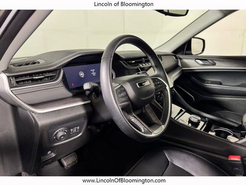 Used 2022 Jeep Grand Cherokee L Limited w/ Trailer Tow Group (B) AWD/4WD image 39