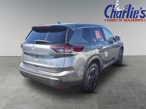 Certified 2025 Nissan Rogue SV AWD/4WD image 4