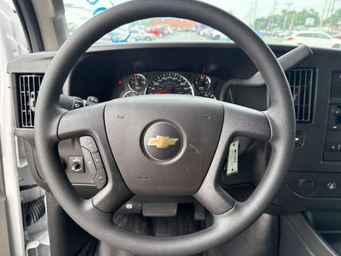 New 2025 Chevrolet Express 3500 Work Van w/ Power Convenience Package image 15