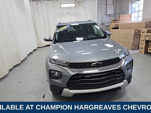 Used 2023 Chevrolet TrailBlazer LT w/ Convenience Package FWD image 3