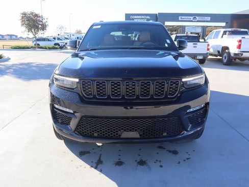 New 2025 Jeep Grand Cherokee Summit image 10
