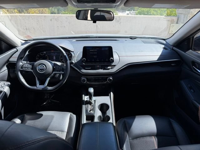 Used 2019 Nissan Altima 2.5 SR FWD image 14