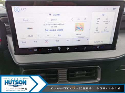 New 2025 Ford Maverick XL image 19