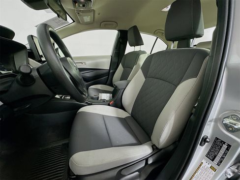 Used 2024 Toyota Corolla LE w/ LE Convenience Package image 20